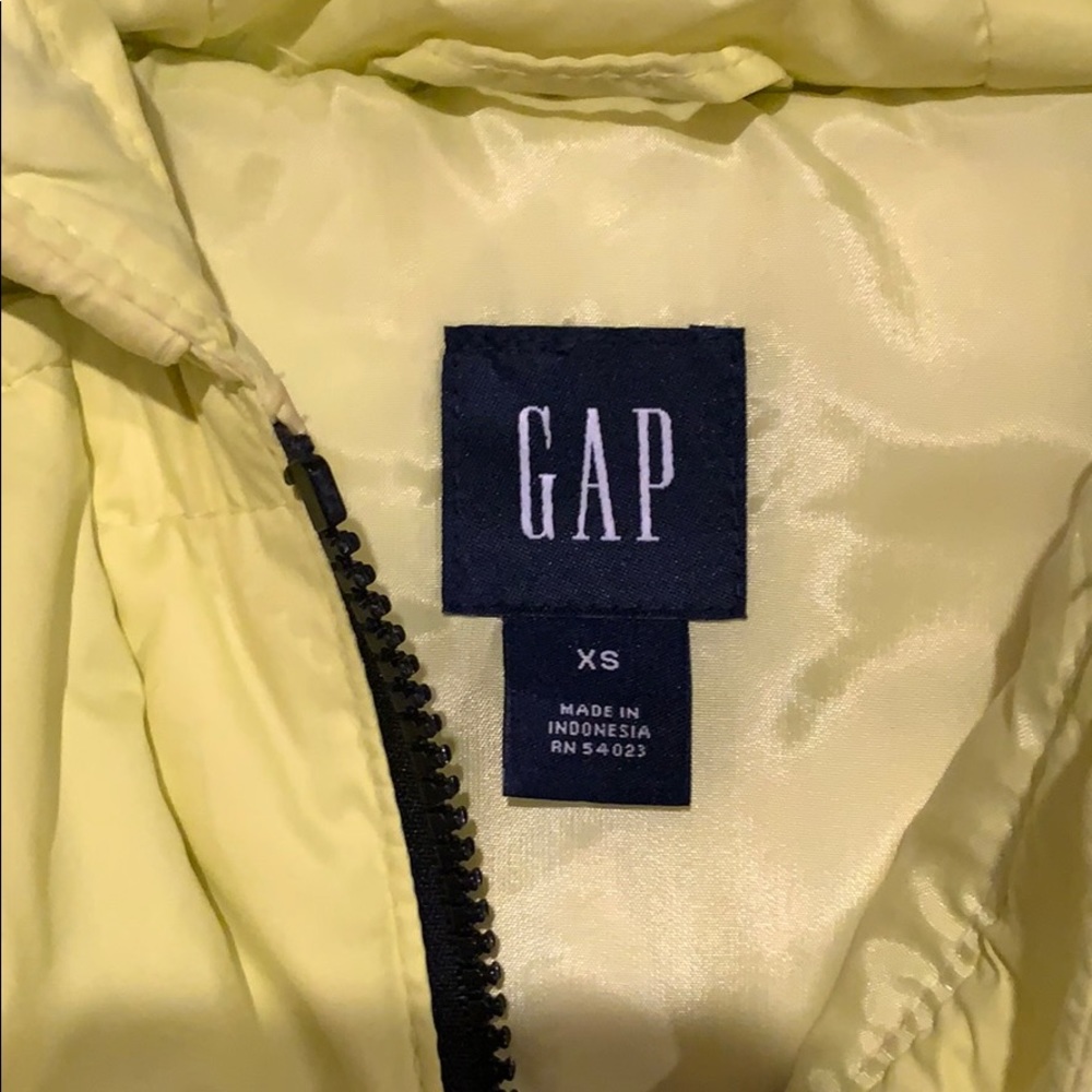 Vest - Picture 2 of 3